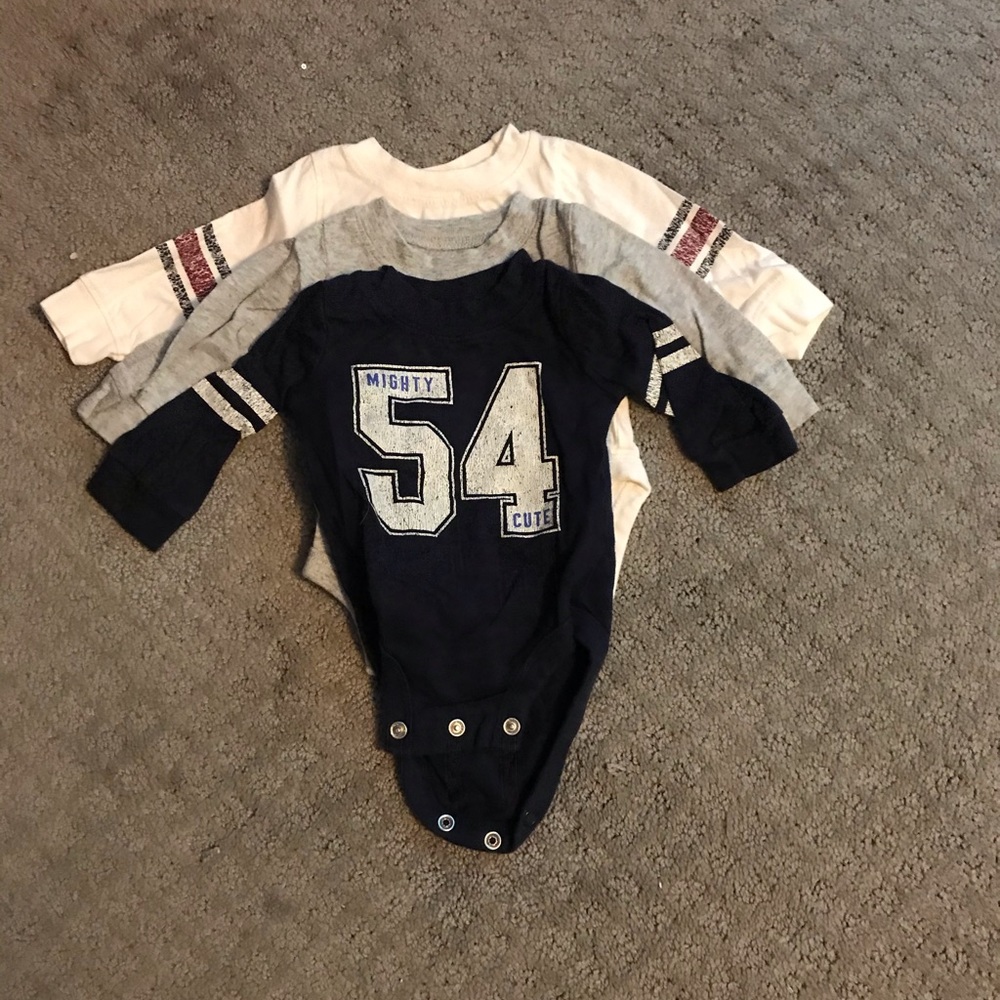Carter’s newborn long sleeve onsies